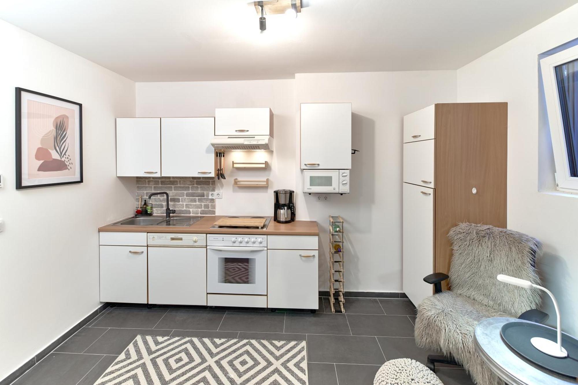Neues Souterrain-Apartment In Kurstadt 바트크로이즈나흐 외부 사진